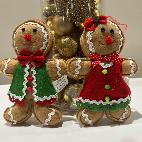 🌸NEW 2 Pieces Gingerbread Christmas Ornaments With tags. - Picture 2 of 5